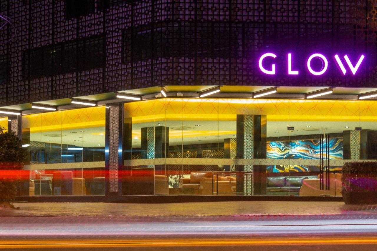 Glow Патая Екстериор снимка
